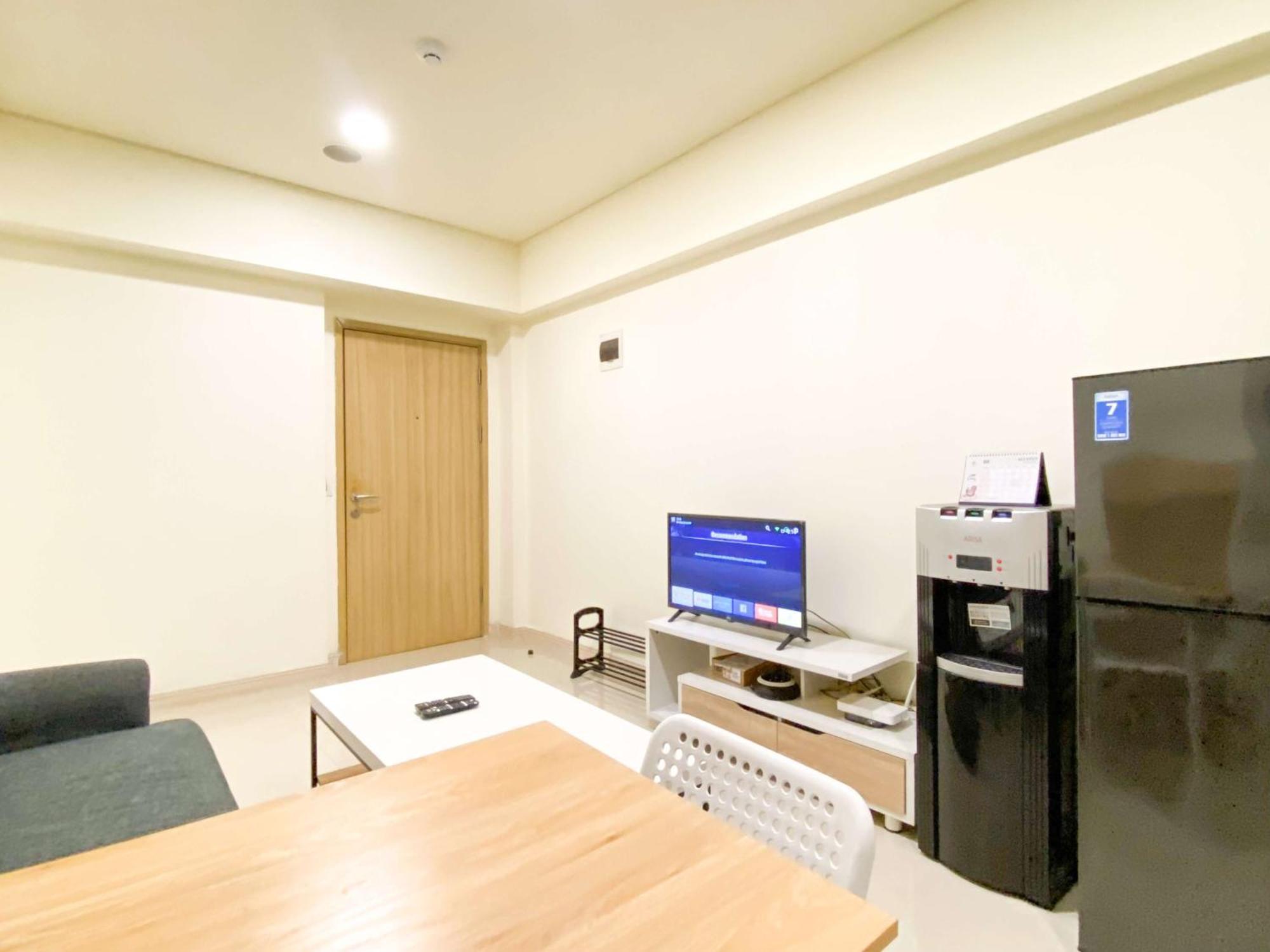 Modern Stay 2Br At Meikarta Apartment By Travelio Cikarang Exterior foto